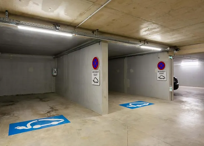 Отель Strasbourg Nord 4 Etoiles Шильтигхейм